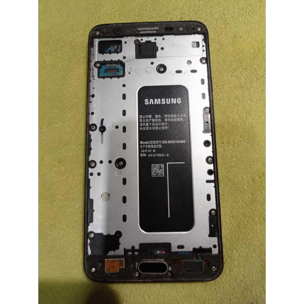 SAMSUNG J7 PRIME RAM 3/32, TINGGAL NAIK LCD MESIN HIDUP NORMAL SEGEL