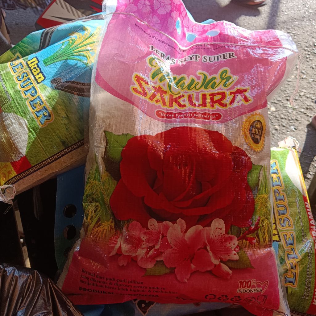 

5 Kg Perkarung Beras Mawar Sakura