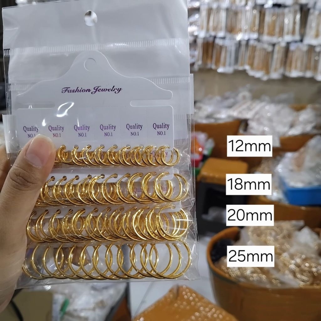 Anting gipsy polos, anting wanita dewasa Grosir 12 pasang, ukuran 12mm - 25mm.