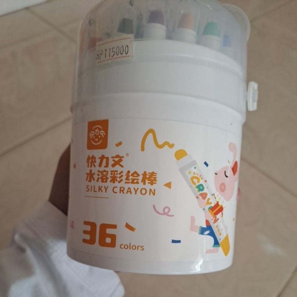 

krayon isi 36 warna gratis kuas sangat bagus untuk mewarnai