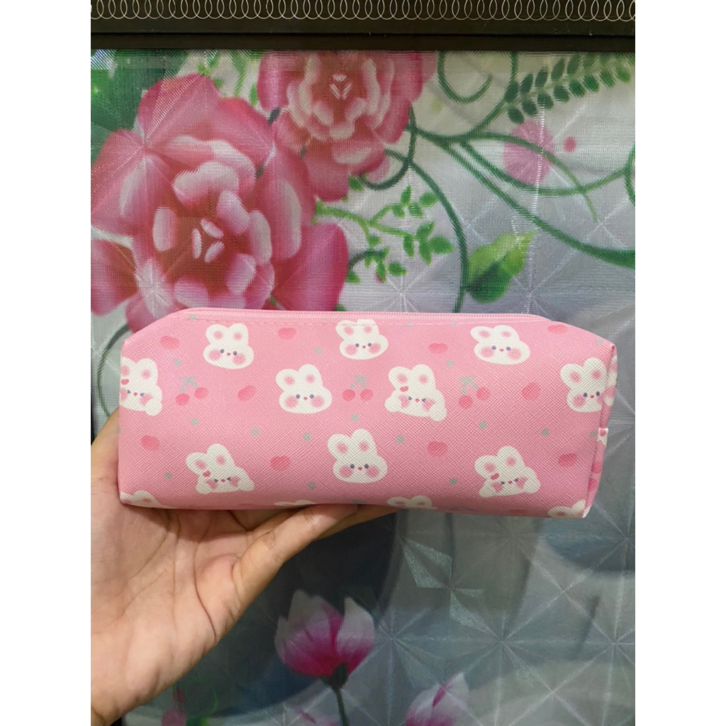 

Tempat Pensil Lucu Bahan Kulit