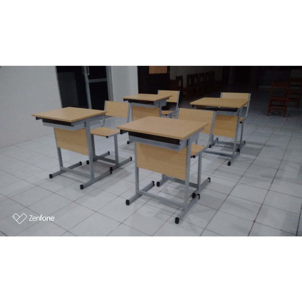 Set Meja & Kursi Sekolah Hollow – HPL | Ideal untuk Belajar & Sekolah