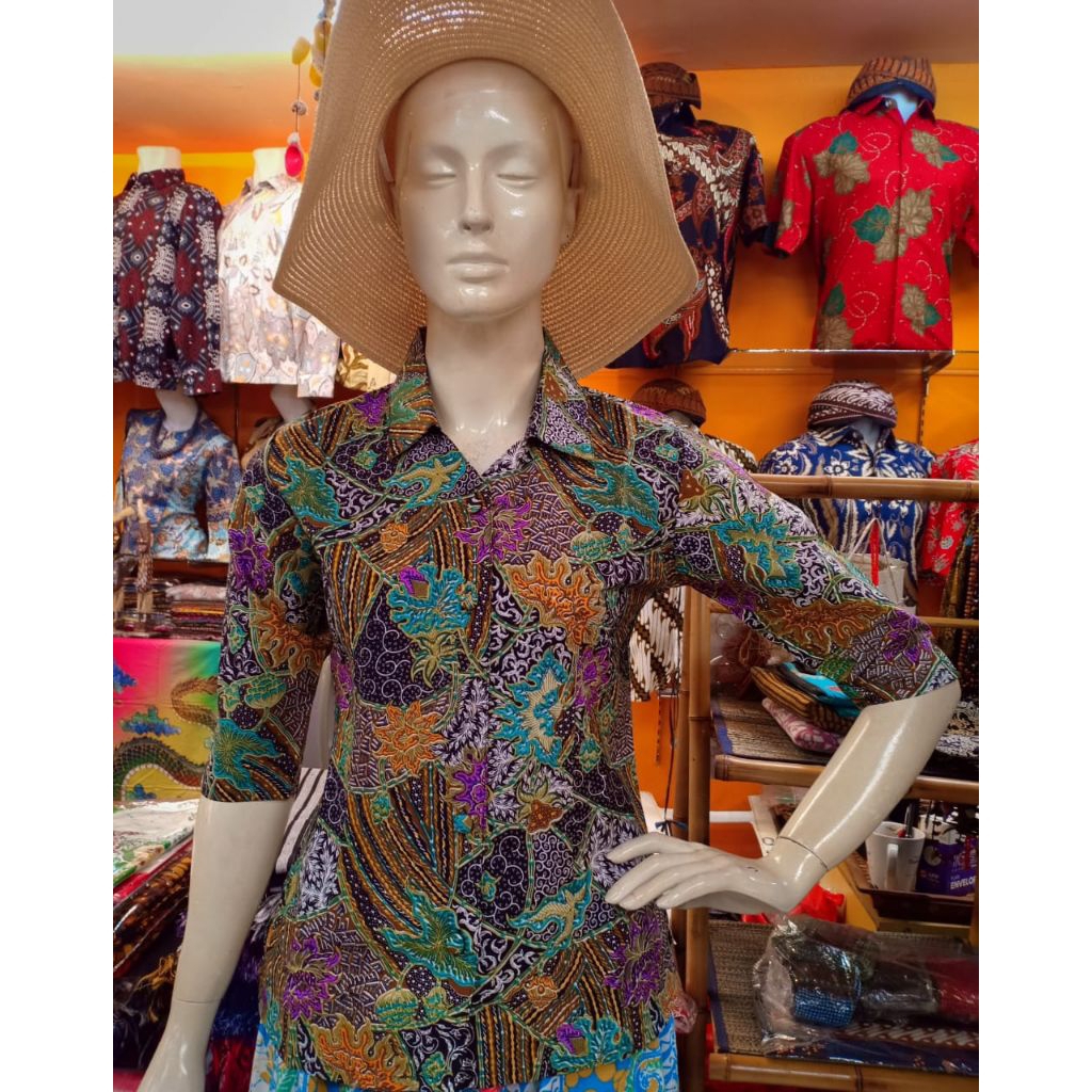 Bakul batik, Blouse batik wanita lengan 3/4