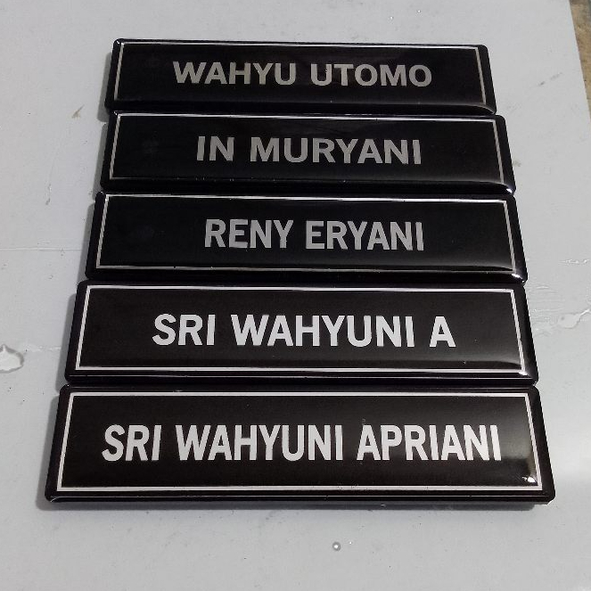 

Nametag Nama Akrilik Resin Costume