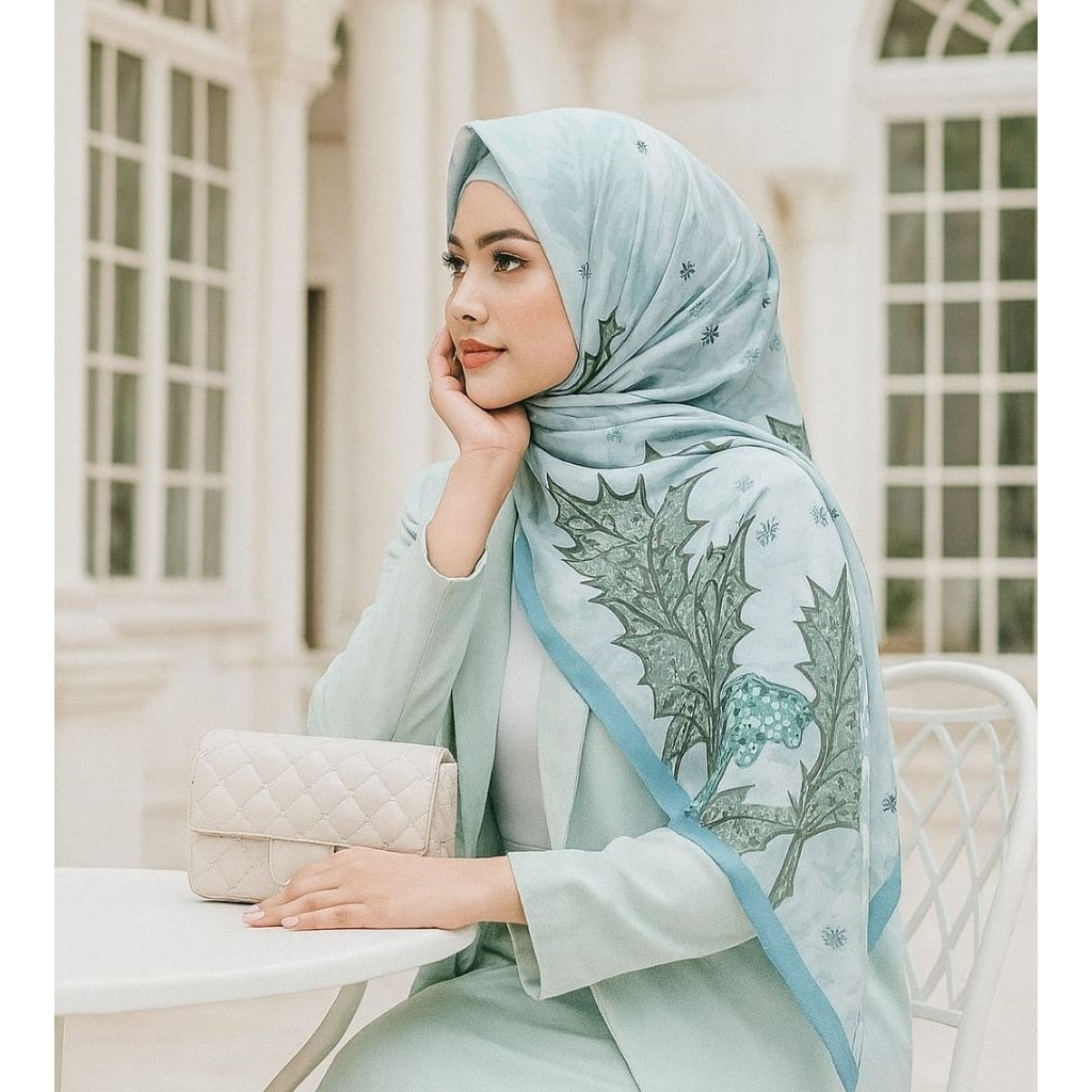 RUSMANIKAA BIRU - JILBAB SEGI EMPAT VOAL MOTIF PREMIUM LASERCUT
