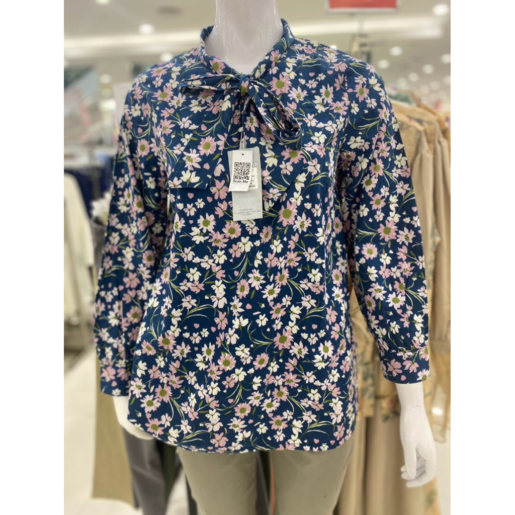 blouse brand Expand dari Matahari