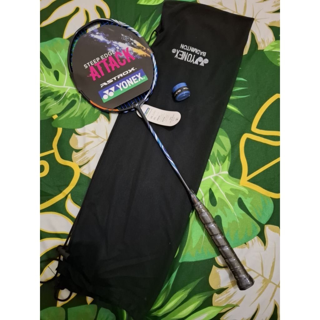 Raket YONEX ASTROX 100ZZ