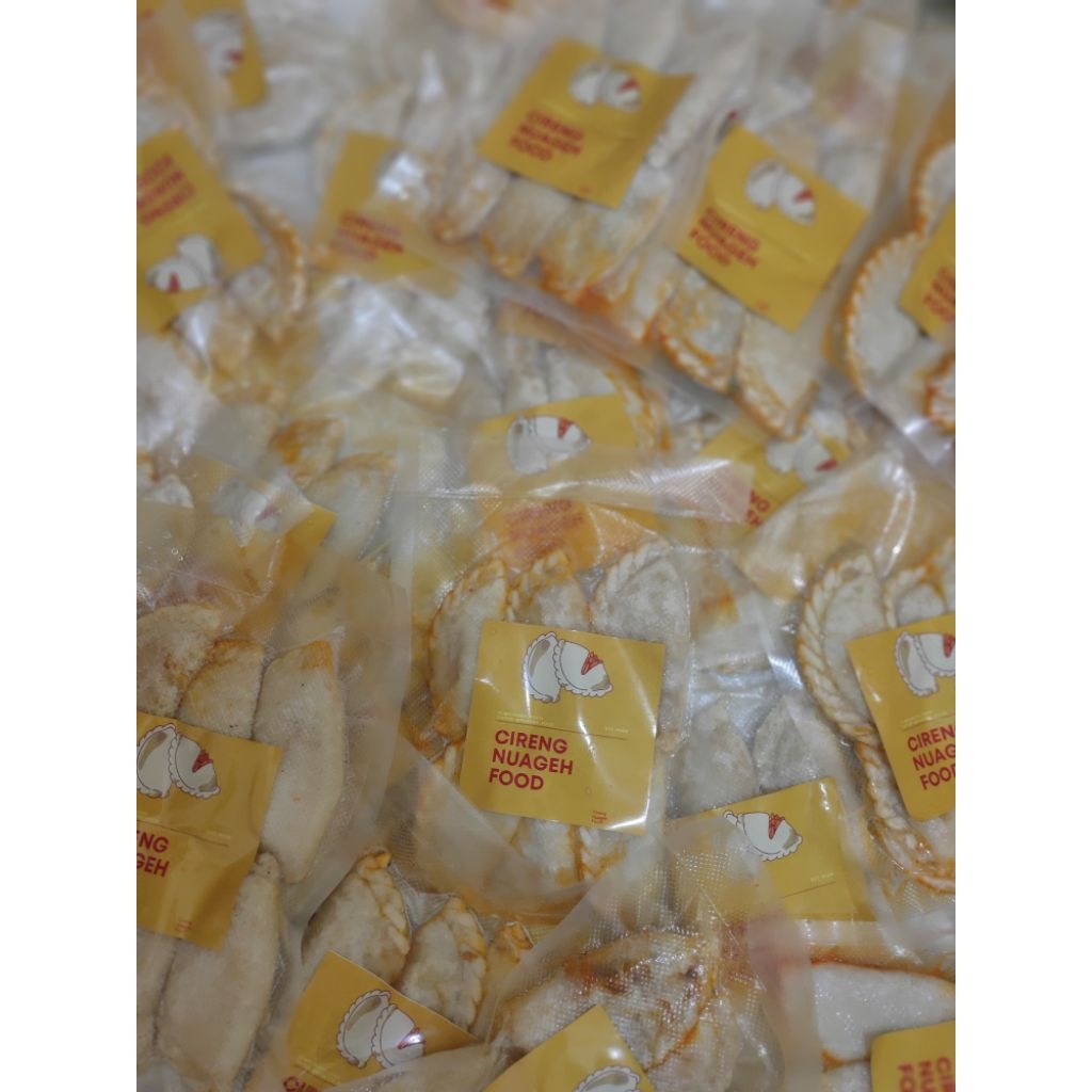 

Cireng isi Keju dan Ayam suwir pedas Vacum isi 5 pcs