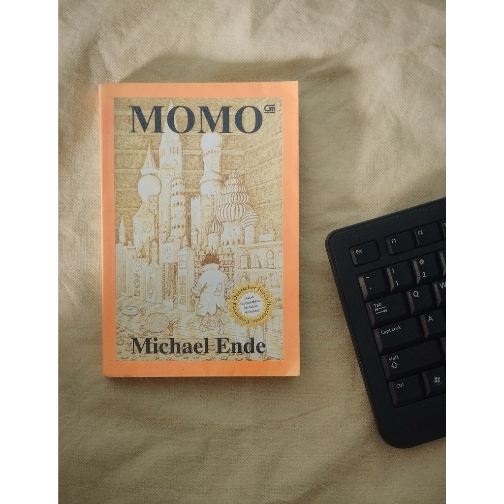 Novel Gramedia: Momo - Michael Ende