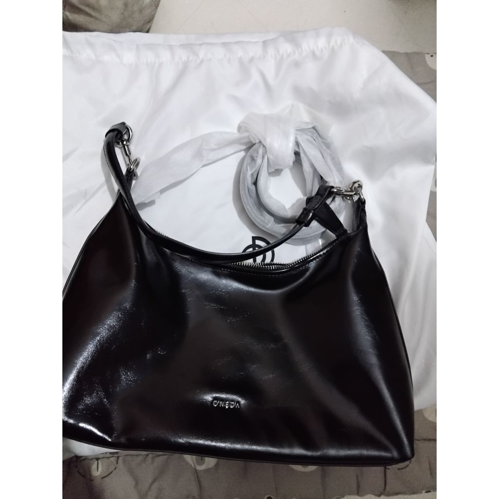 PRELOVED TAS RAVEN ONEDA