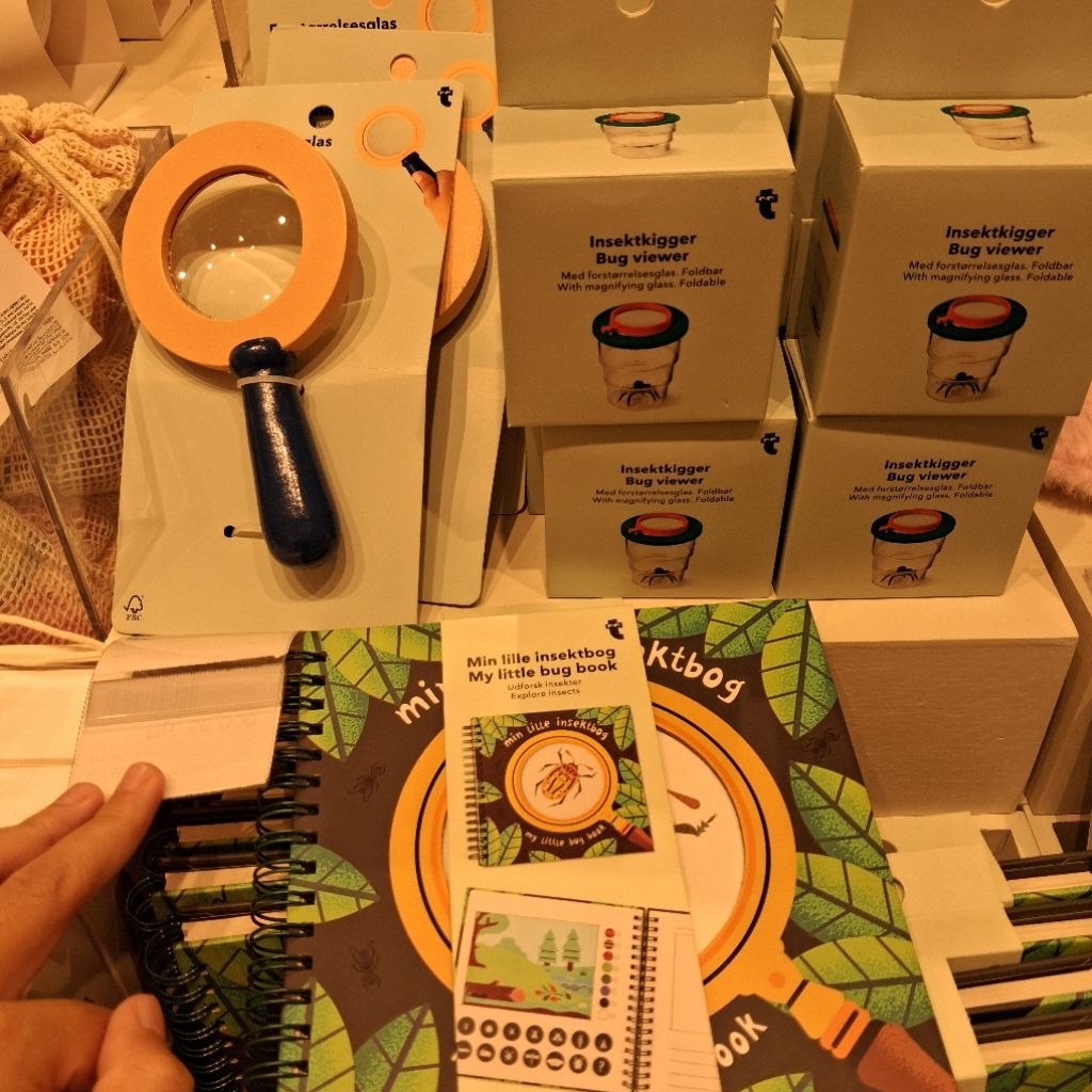 

[JASTIP FLYING TIGER] Koleksi Serangga Buku Aktivitas Anak Kaca Pembesar Sains Magnifying Glass My Little Bug Book