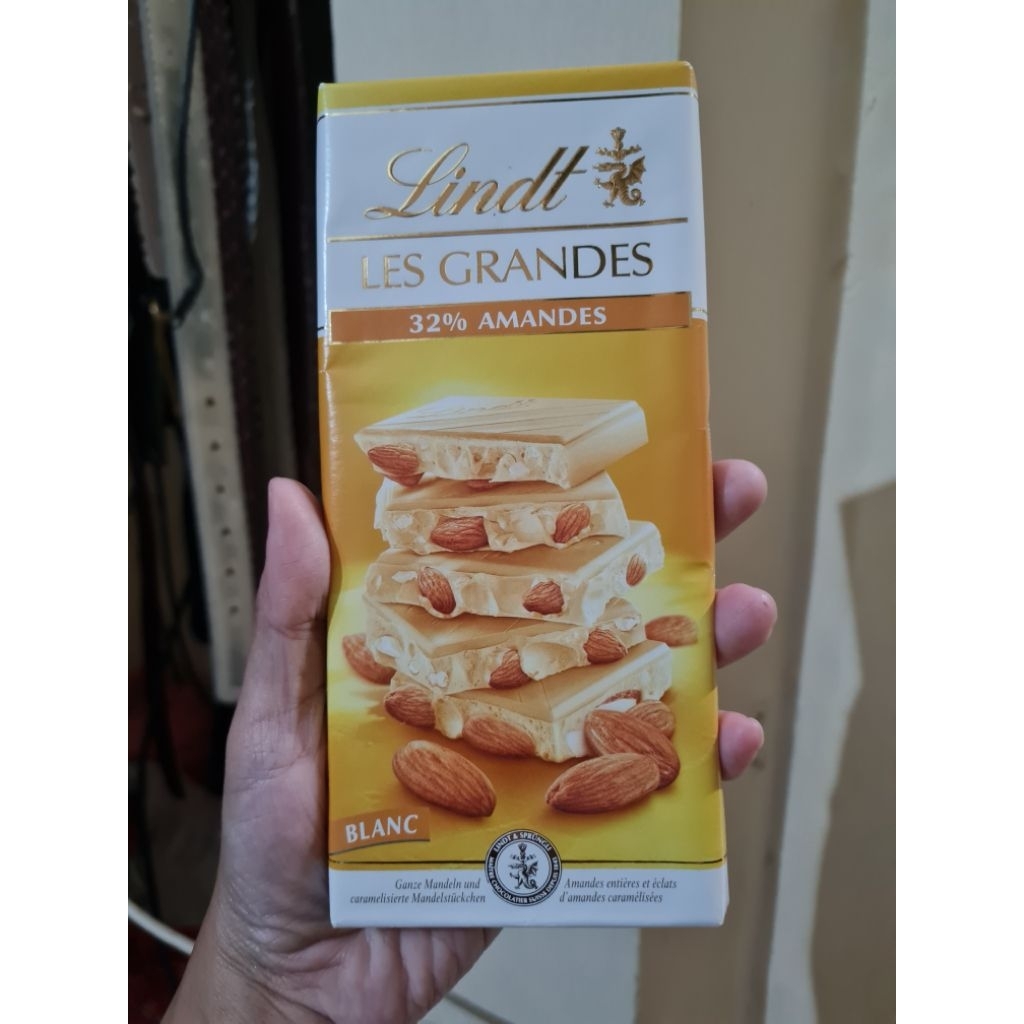 

LINDT les grandes white chocolate dekat EXP