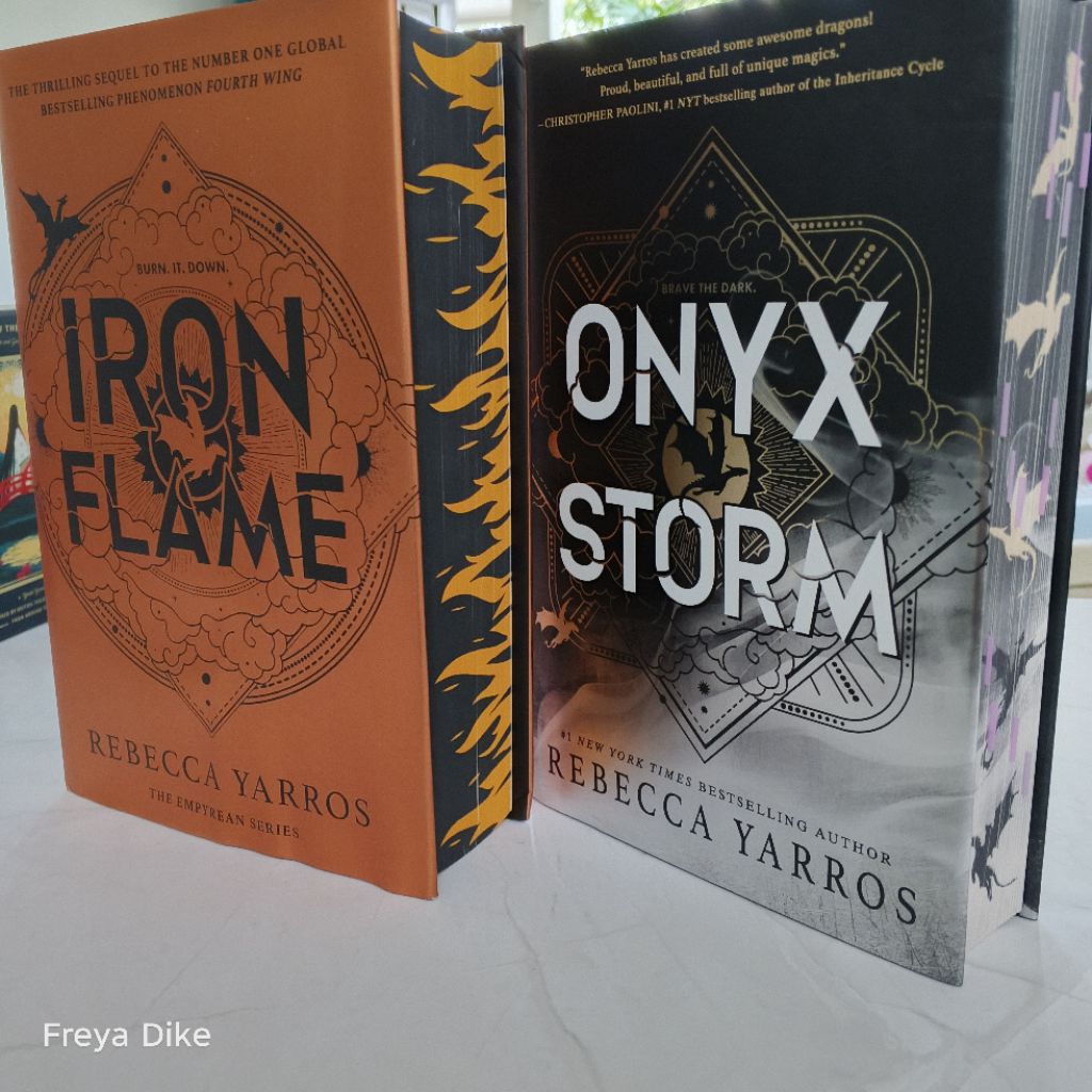 Iron Flame Special Edition & Onyx Storm Deluxe Edition by Rebecca Yarros