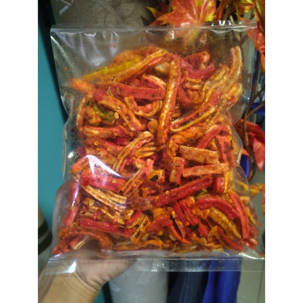 

cemilan kerupuk seblak jaat beton pedas daun jeruk 250 gram / 1/4 kg