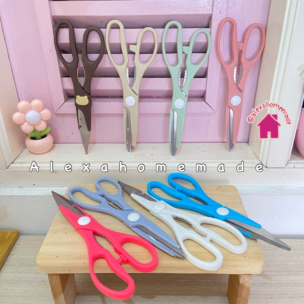 

GUNTING SERAT GANDUM/PASTEL