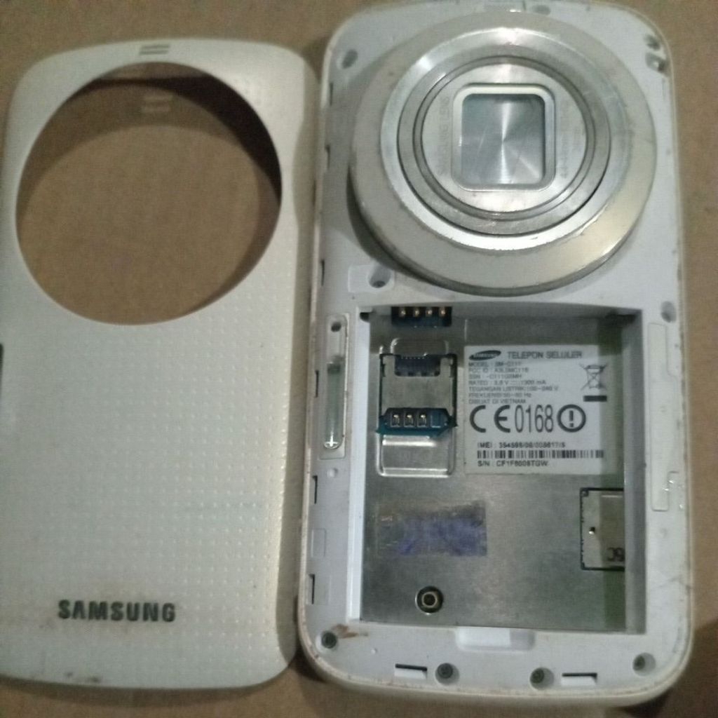 samsung sm c111 lcd pecah.belum cek
