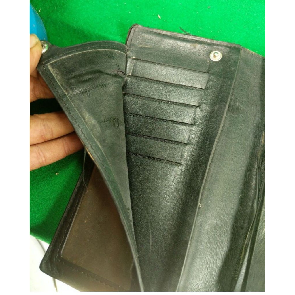 dompet salvatore Ferragamo