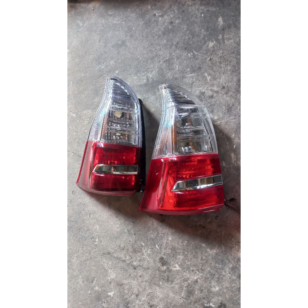 stoplamp lampu belakang toyota avanza 2017 2018 2020 original