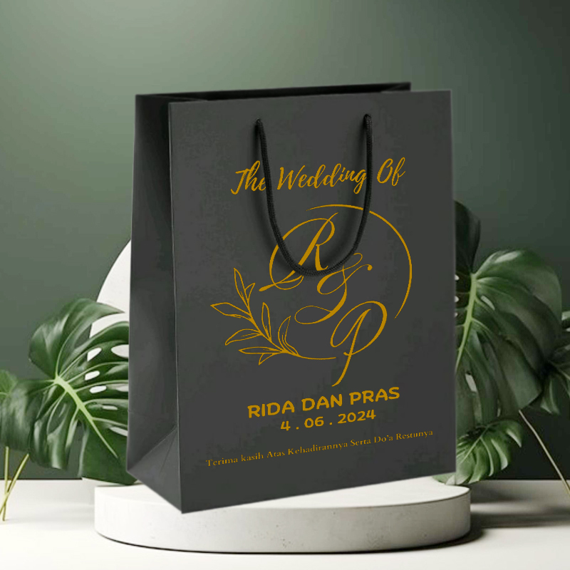 

Paperbag Hitam Sablon / Paperbag 25 x 10 x 35 / Paperbag Polos Hitam / Paperbag HItam / Tas Kertas / Paperbag Sablon Custom