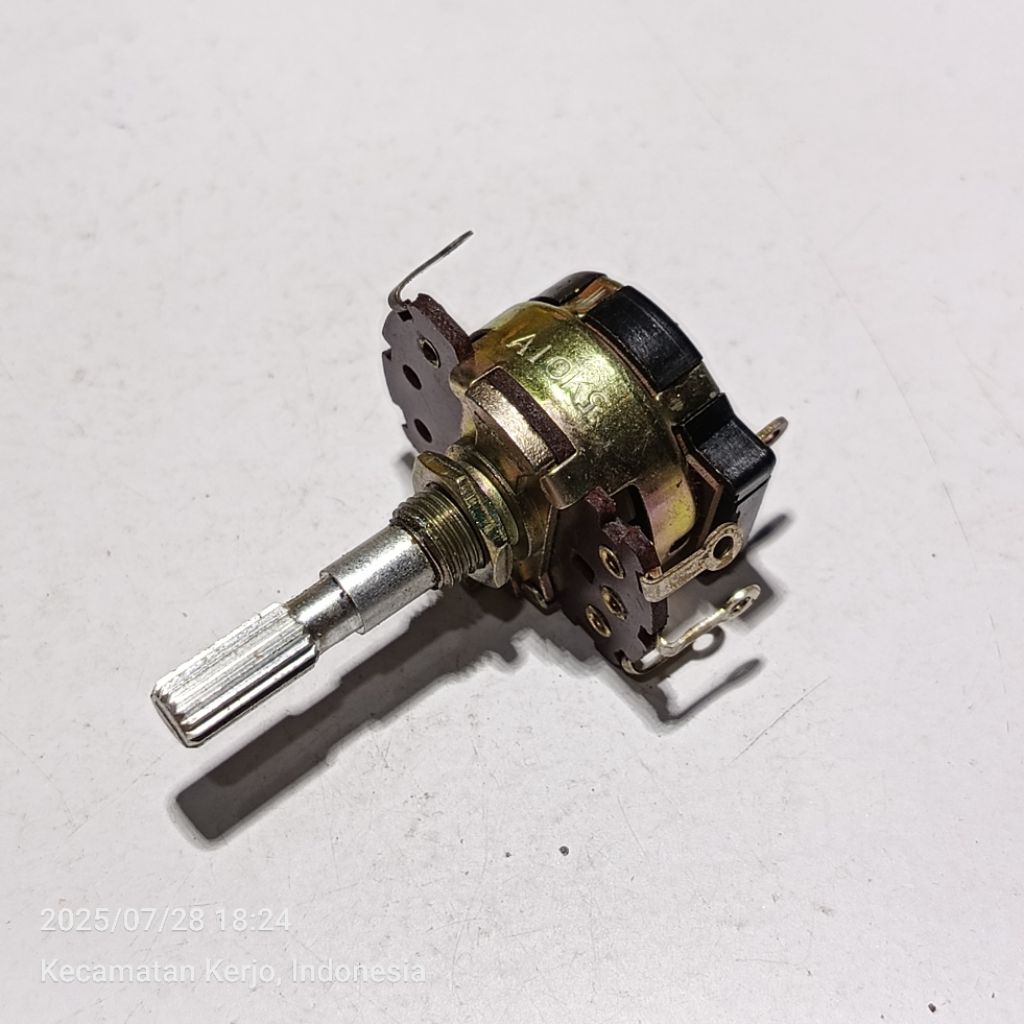 potensio volume + saklar A 10K ohm body besar merk Tsubame (TBM) original JAPAN baru stok lama (NOS)
