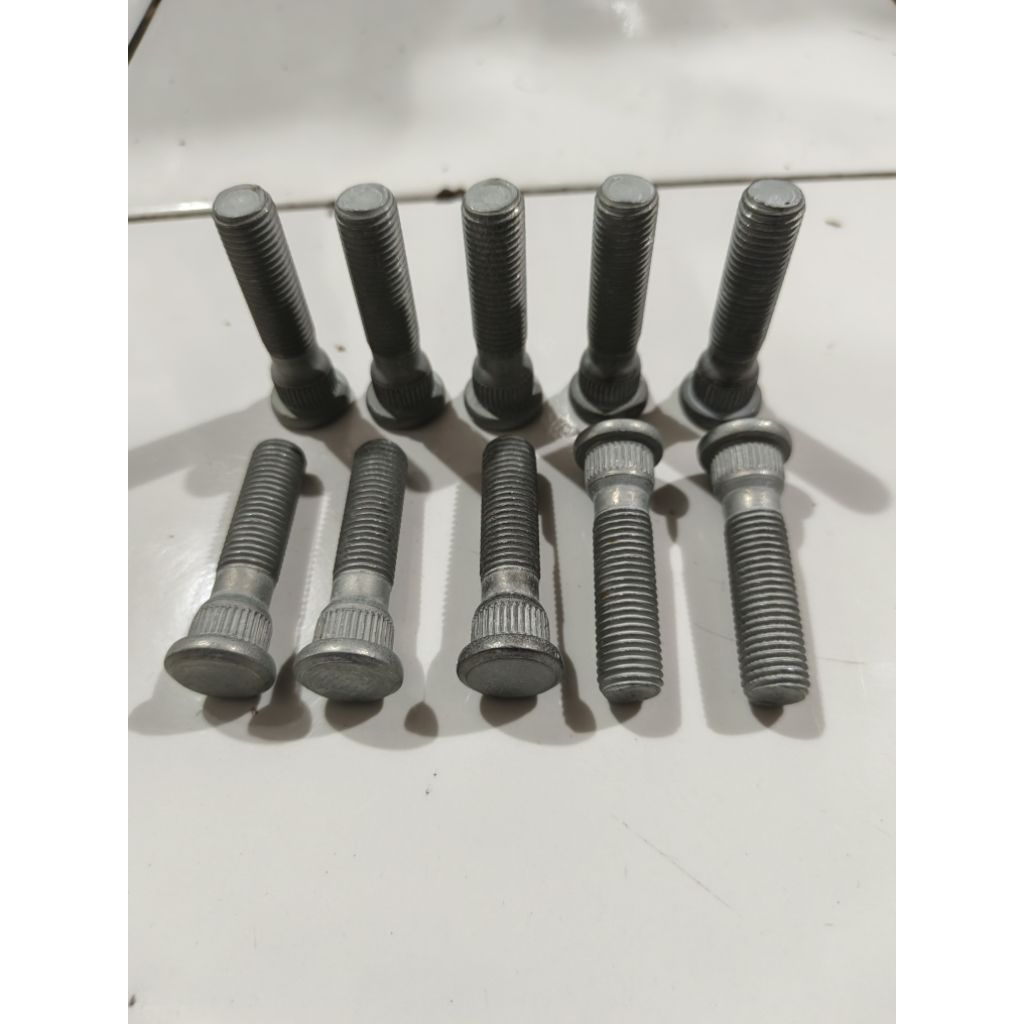 Baut roda kijang innova(original)