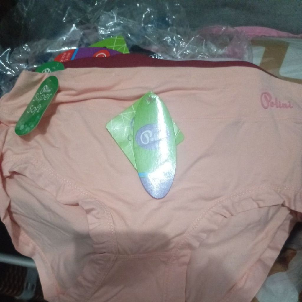 celana dalam polini