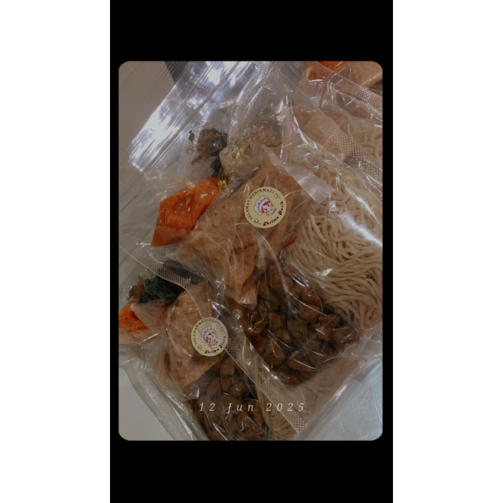 

mie ayam Chili oil ( mentah )