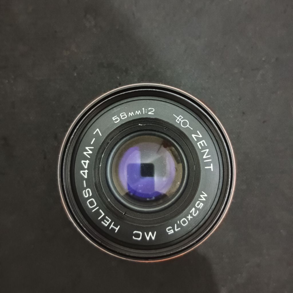 Lensa Helios 44m7 58mm f2