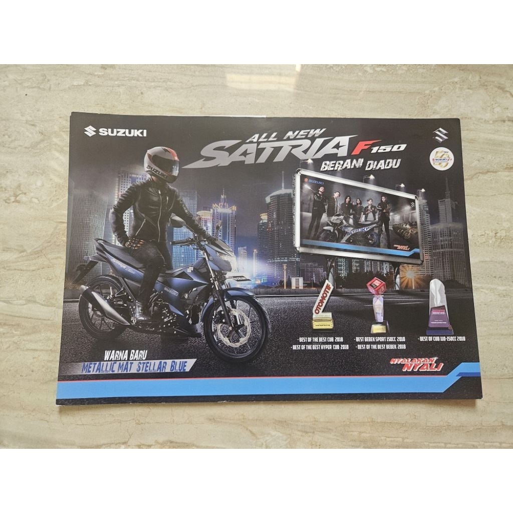 brosur katalog motor suzuki satria f 150 2019 flyer