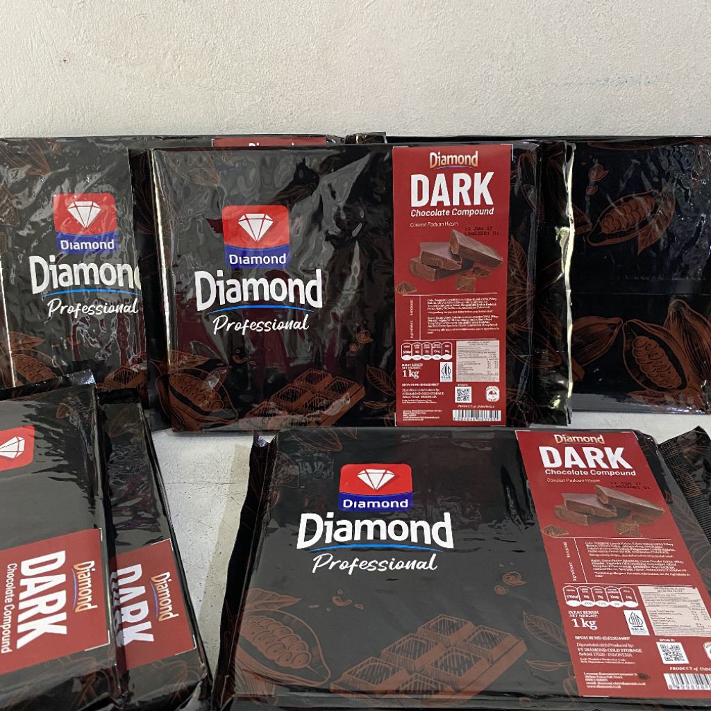 

Diamond dark chocolate compound 1kg | cokelat diamond | dark cokelat | dcc diamond | coklat dark