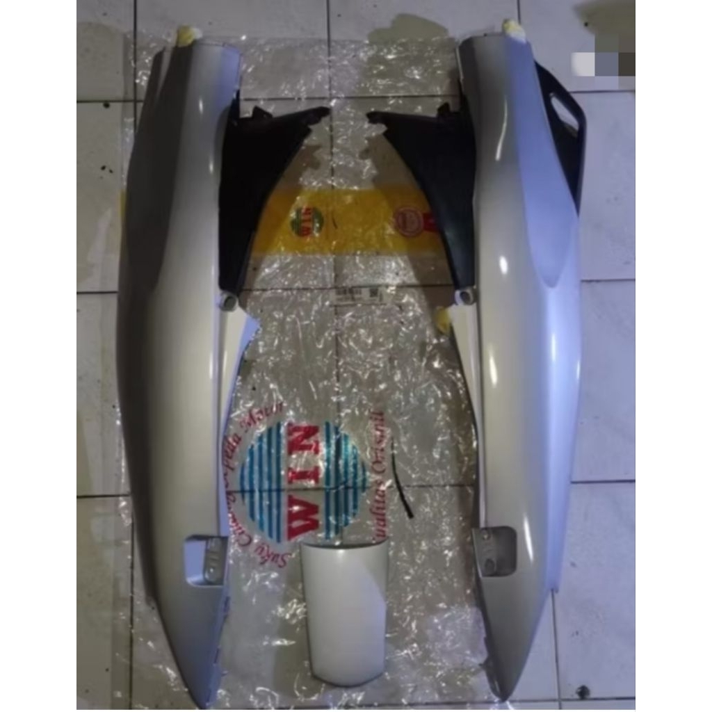 Cover body karisma x silver body samping karisma x silver win