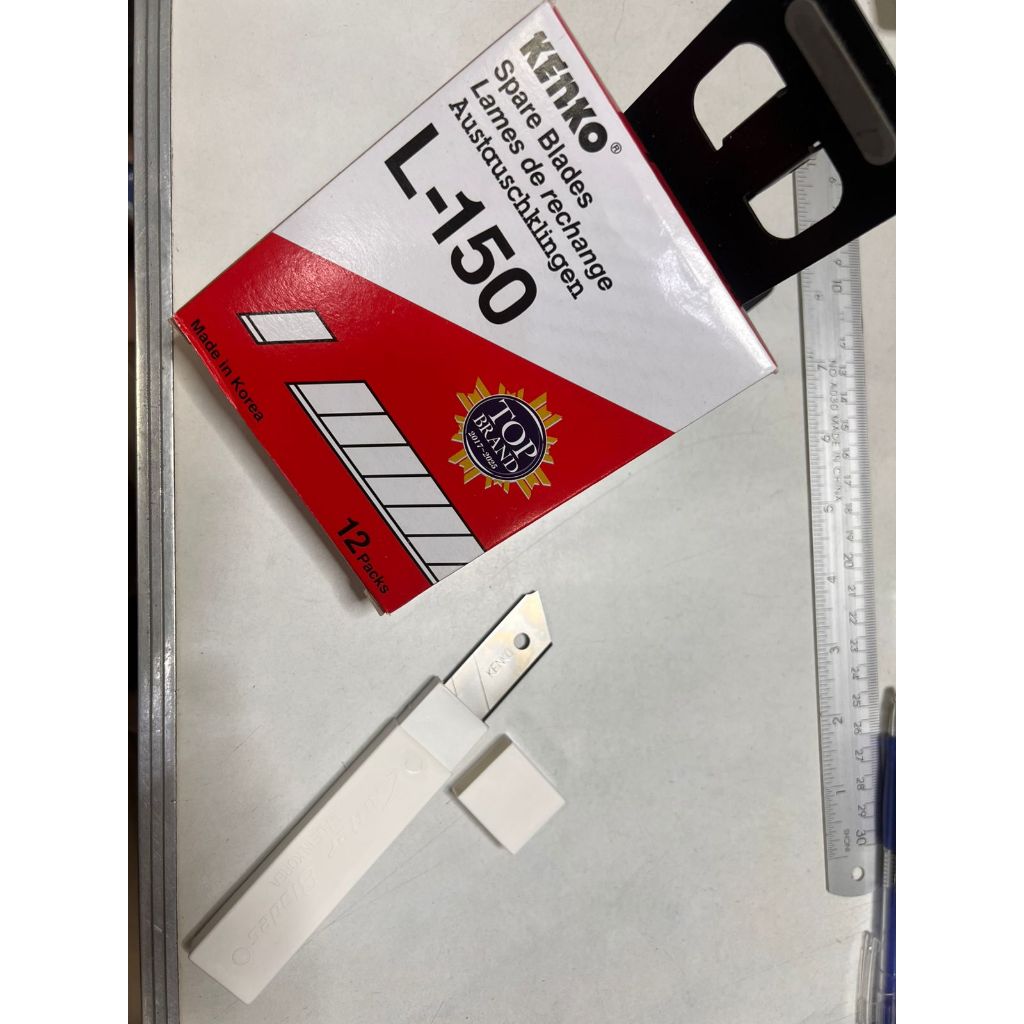 

Kenko Cutter Blade L-150: Isi Ulang Pisau Cutter Besar