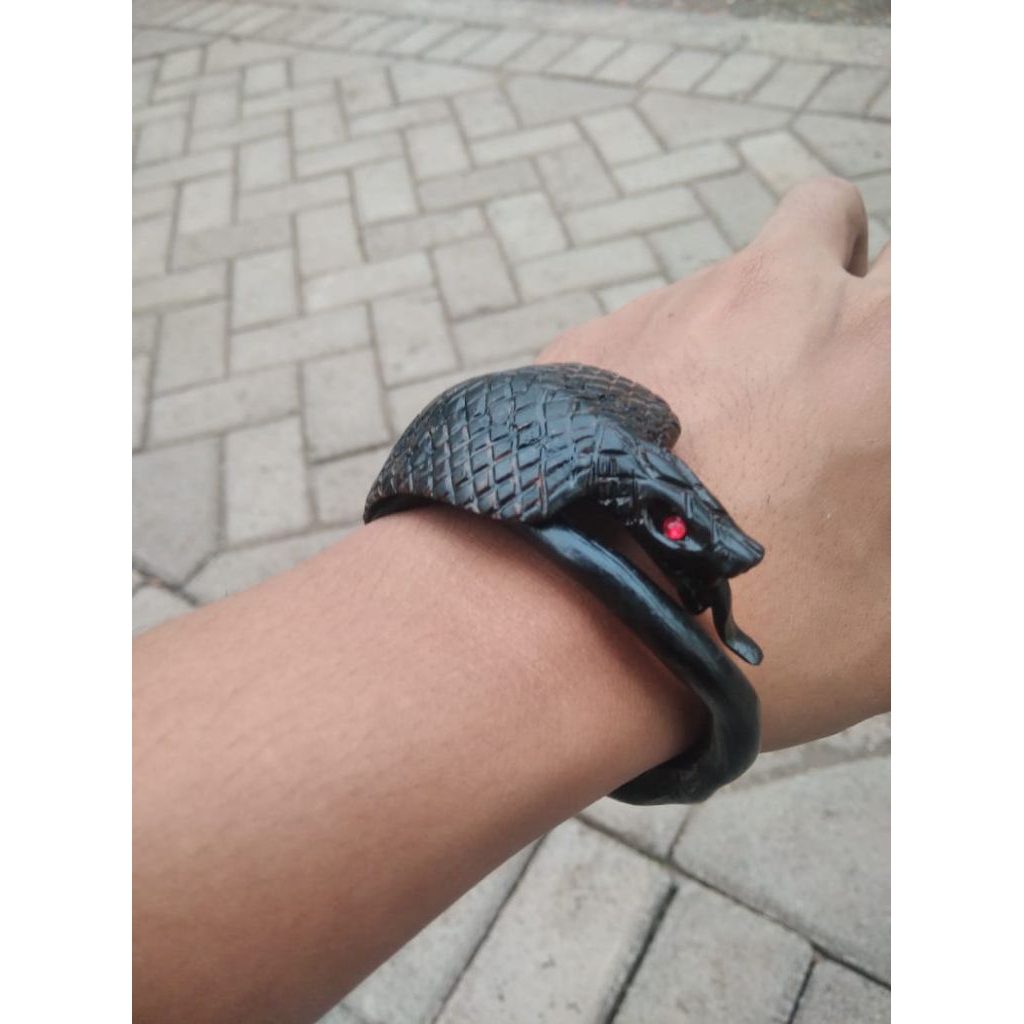 gelang akar bahar hitam ukir cobra