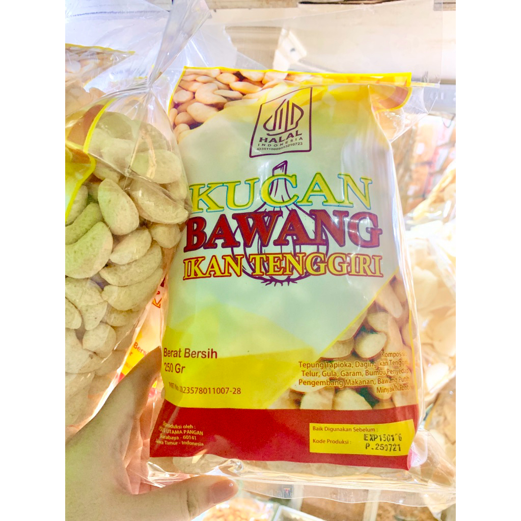 

Kuku Macan / Amplang / Kuku Macan Khas Asli / Amplang Ikan