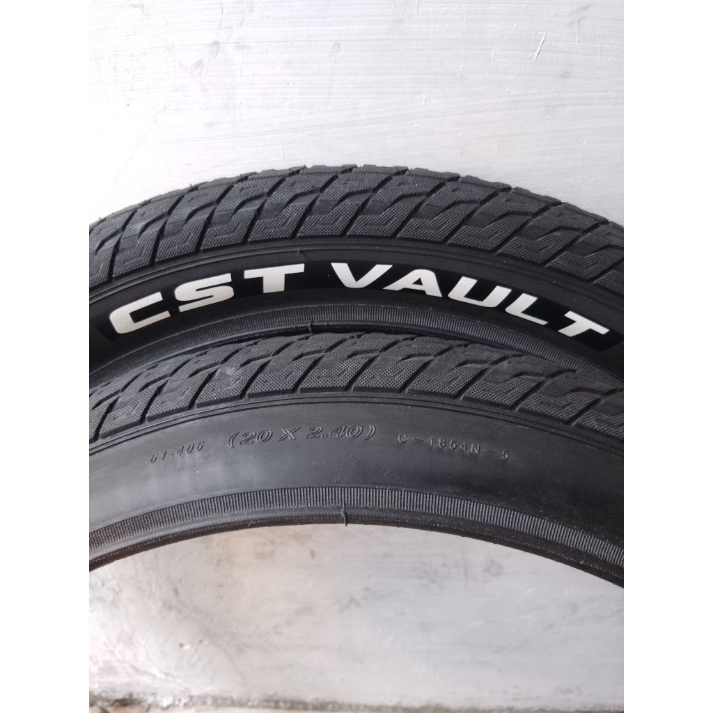 Ban Luar Sepeda Ukuran 20 x 2.40 CST VAULT  BMX 20 x 2.40