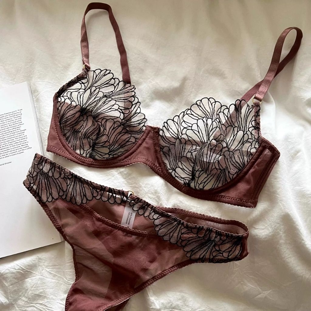 Magnolia BRA SET Setelan Pakaian Dalam Lace  Renda Sexy Cewe Lingerie Thong Gstring Bunga Merah