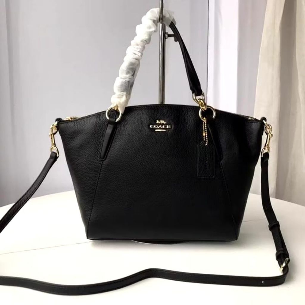 F36675 Tas Kesley Pebble Leather Tas Selempang & Bahu Wanita