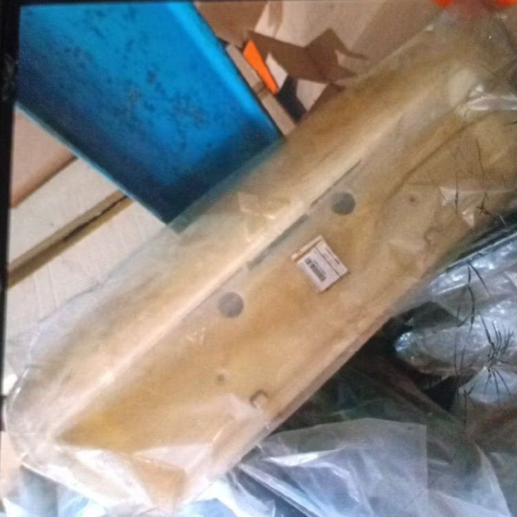 Garnis dudukan plat mitsubishi kuda Gen 2 original