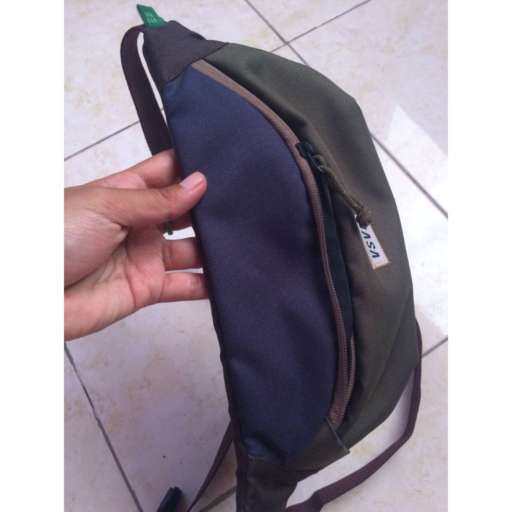Tas slempang olahraga- preloved visval ori
