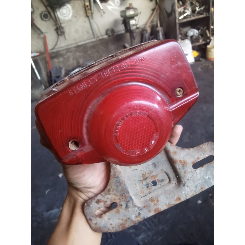 mika lampu cb100,original stanley