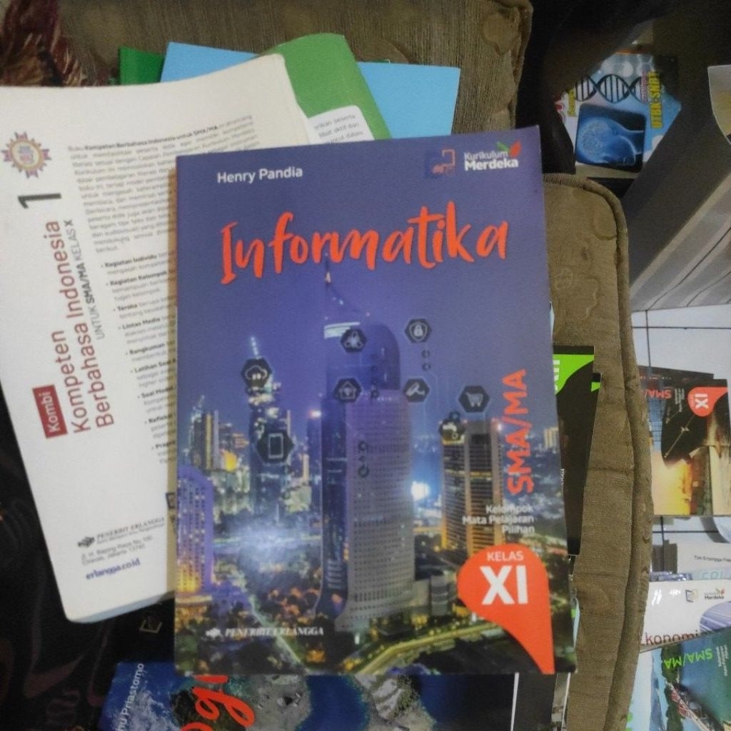 Buku Erlangga Informatika kelas 11