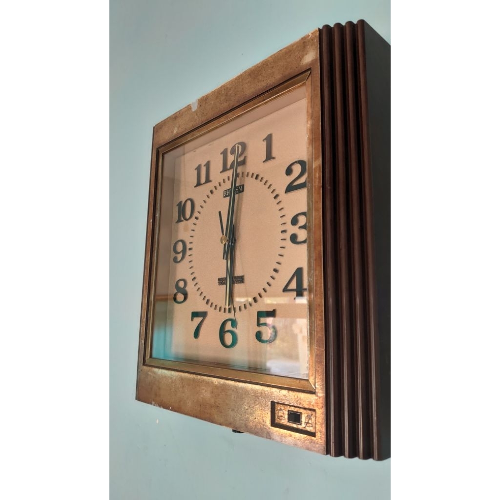 jam dinding vintage rhytem transistor strike