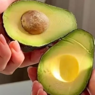 

Alpukat Mentega besar 2kg isi 6-7 biji garansi 100%