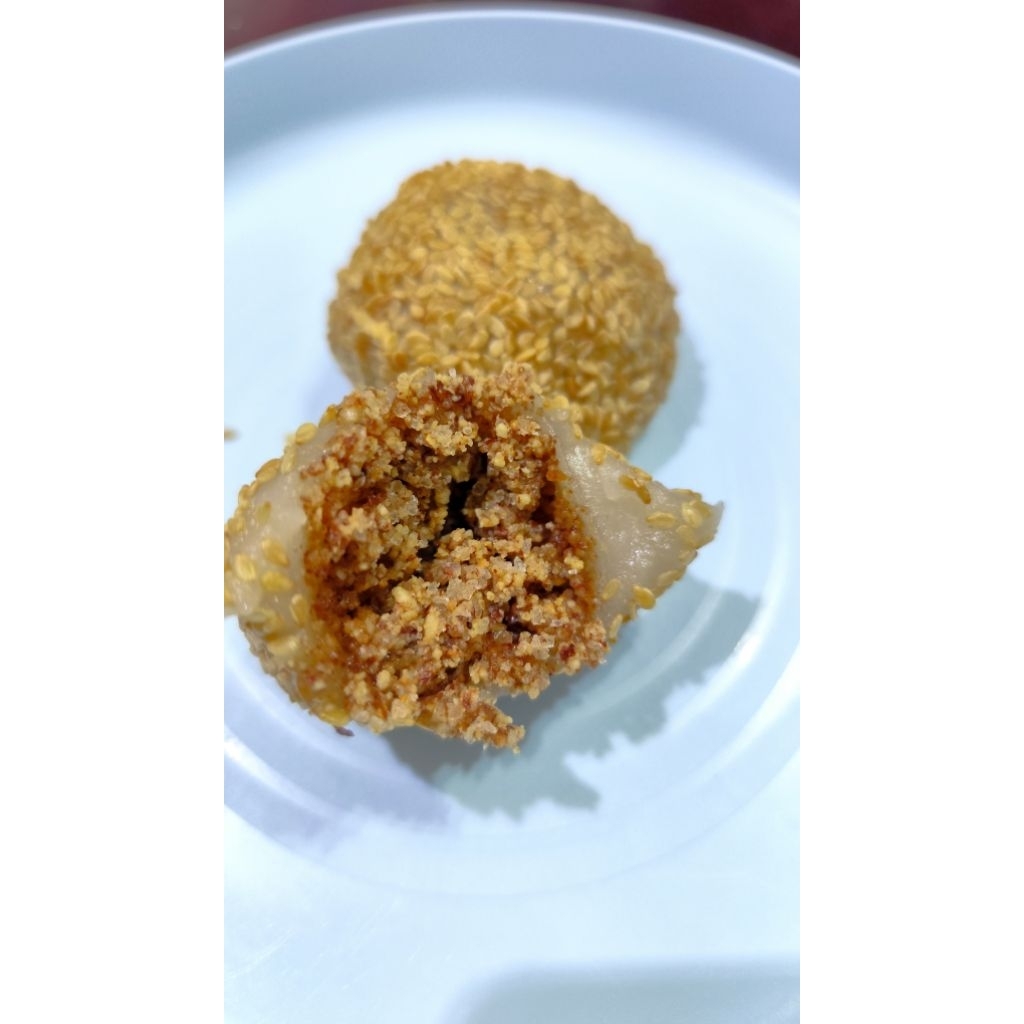 

Kue kaloci / chipa isi kacang tanah kue khas kalimantan