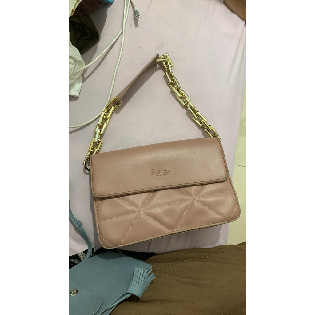 preloved sling bag bellezza