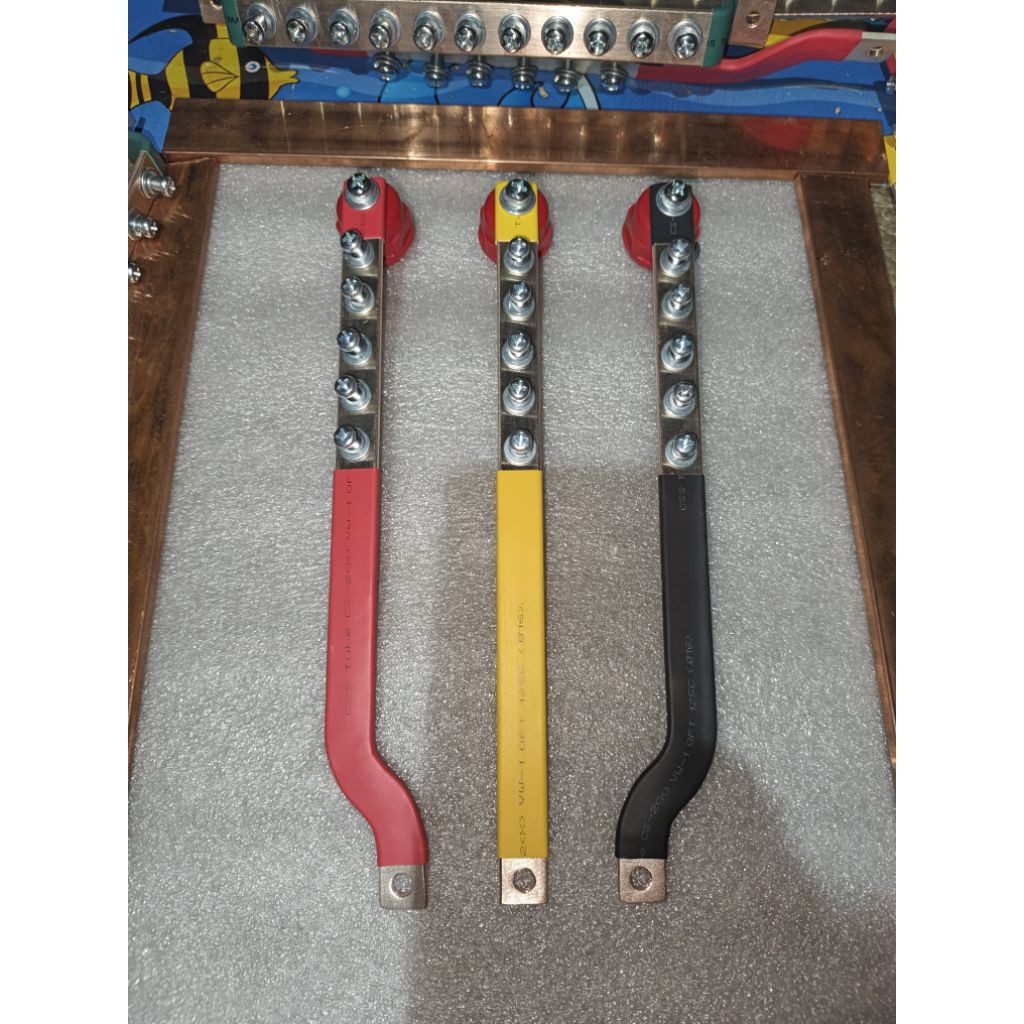 BUSBAR 3×15 RST PANJANG 25CM UNTUK MCCB 30A/100A