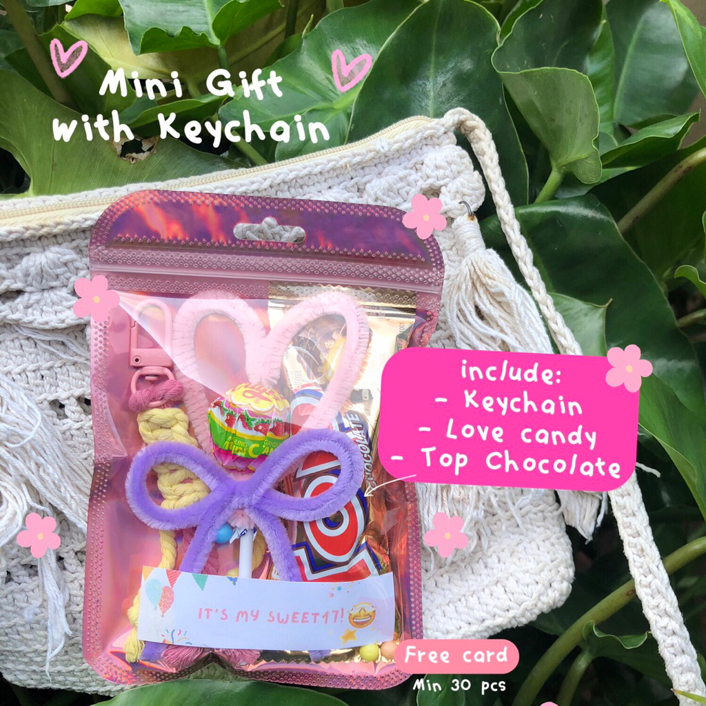 

Mini Gift Love Candy Permen love Keychain Coklat
