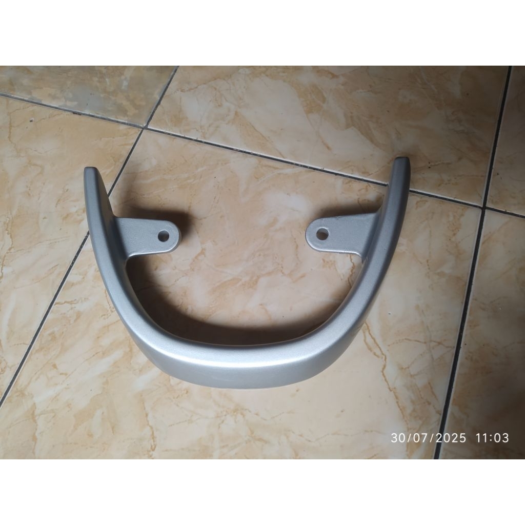 behel original suzuki fxr 150 sudah repaint mulus / begel suzuki Fxr 150 ori copotan