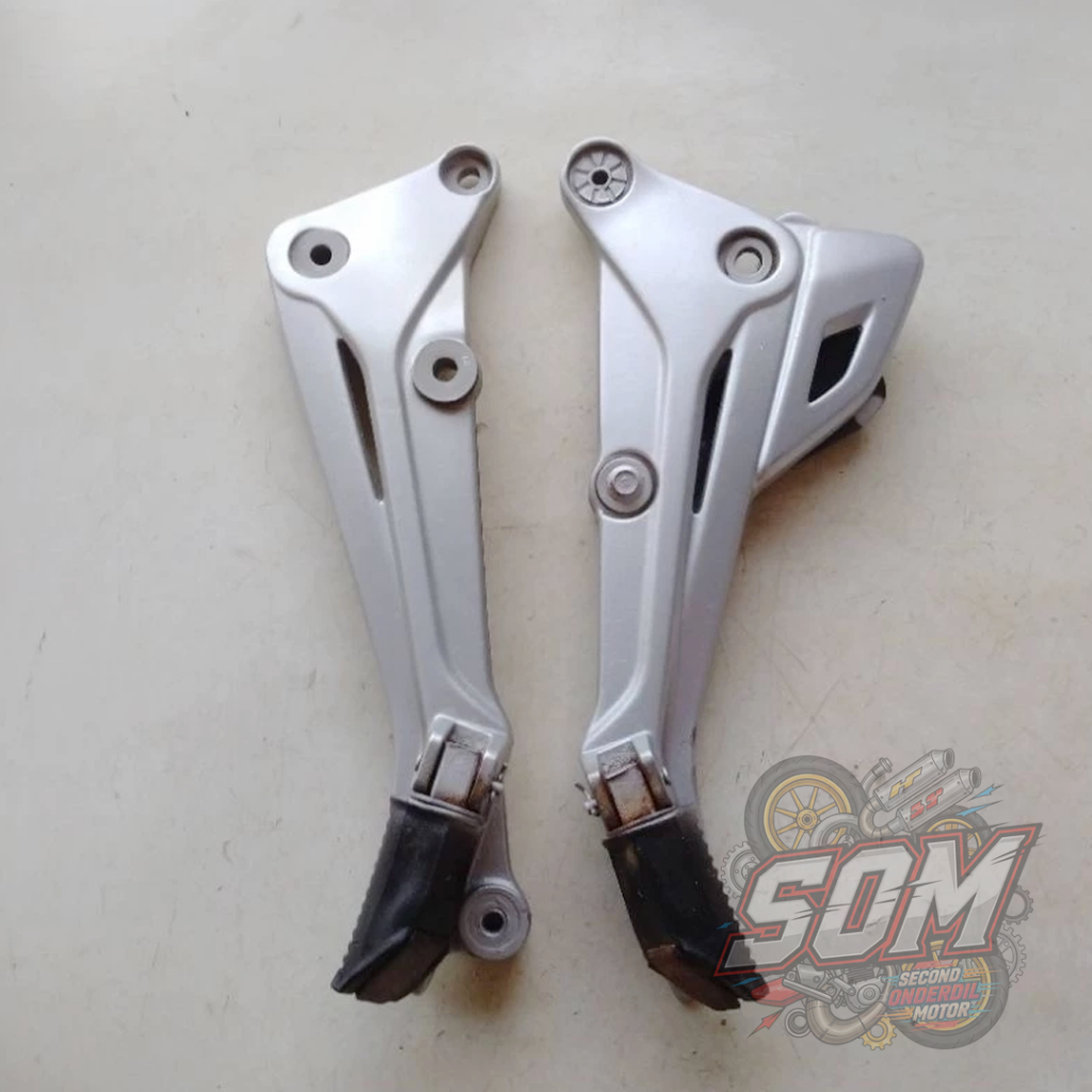 FOOTSTEP BELAKANG SMASH TITAN 115 ORIGINAL COPOTAN STEP BELAKANG TITAN 115