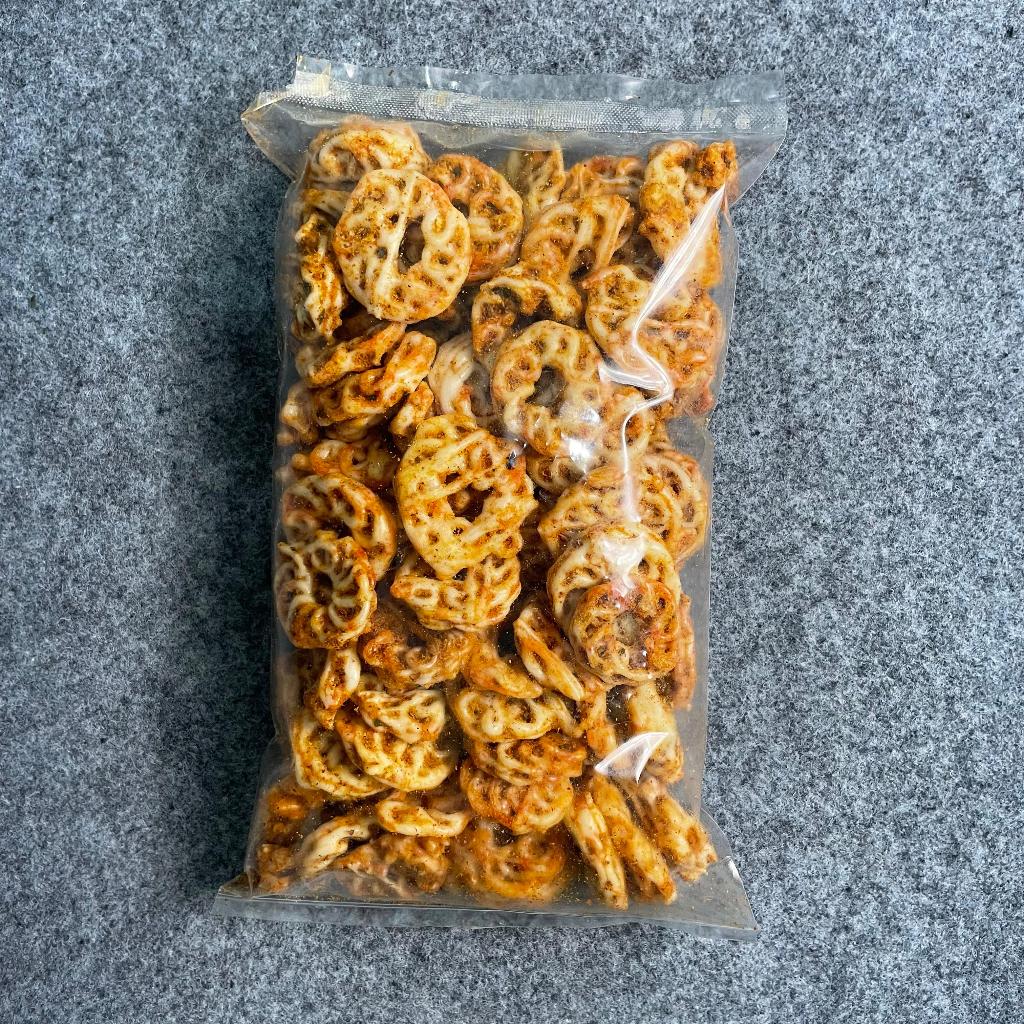 

Kerupuk Pedo Mawar 500gr Pedas Daun jeruk Kerupuk seblak Viral